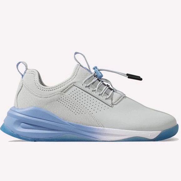 EUC Clove Nursing skeakers - Picture 2 of 9